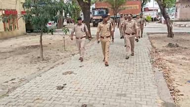 पुलिस अधीक्षक #गणेश प्रसाद शाह ने #औछा थाने का निरीक्षण किया