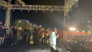 बरेली में जश्न ए ईद और होली मिलन महोत्सव में बॉलीबुड सिंगर सलमान अली ने किया लाइव परफॉर्म
#bareillynews #bareilly #barei...