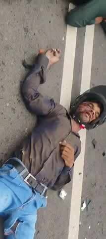 गोरखपुर पीपीगंज रोड पर आमने सामने बाइक आने की वजह से मौके पर अमीर खान की मौत साथी की हालत नाजुक है