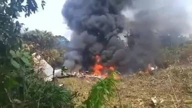 #कोलंबिया में #वायुसेना का एक सैन्य #विमान उड़ान भरते समय क्रैश हो गया है
इस विमान में 125 #सैनिक