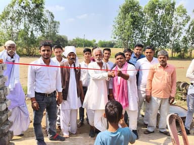 आज नाधा में अम्बियापुर निवासी आदरणीय चाचा श्री अमरसिंह यादव जी की आईस फैक्ट्री का फीता काटकर शुभारंभ करने का सौभाग्य प्र...