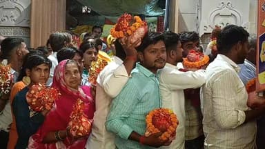 #विंध्याचल धाम में #श्रद्धालुओं की भारी भीड़ हर तरफ #गूंज रहे माता के #जयकारे.....
#todaymirzapur
#mirzapurnews
#म...