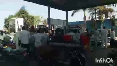 तराना: अफवाहों से तराना में पेट्रोल-डीजल के लिए उमड़ी भीड़, कई पंपों पर स्टॉक खत्म