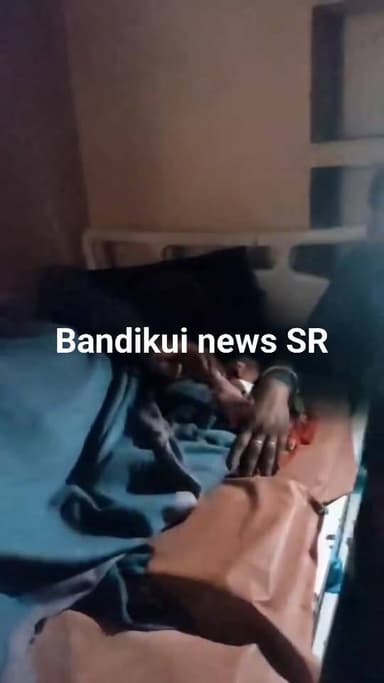 #कोलवा अस्पताल में लगातार दूसरे दिन बिजली गुल:* मोबाइल टॉर्च की रोशनी में हुए दो प्रसव, जच्चा-बच्चा अंधेरे में CMO Rajas...