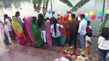barahat Durga pokhar mein Aaj chaiti chhath Puja ka Bhagwan Bhaskar ko argha dekar Desh mein ho rahe yuddh ko shant @@@