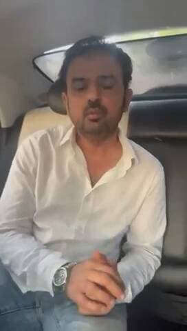 "जो भी उस आदमी का हाथ कलम करेगा उसे 11 लाख का ईनाम मैं दूंगा"
#मेरठ के स्लॉटर कारोबारी और #BJP