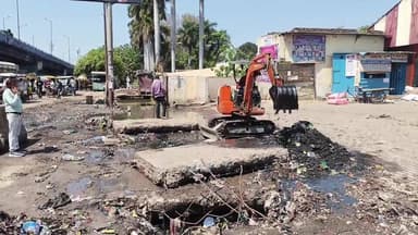 #बरेलीब्रेकिंग
#सेटेलाइट #बसस्टैंड पर नाले में गिरा व्यक्ति, देर रात से चल रहा है रेस्क्यू अभी तक सुराग नहीं...
#NewsUp...