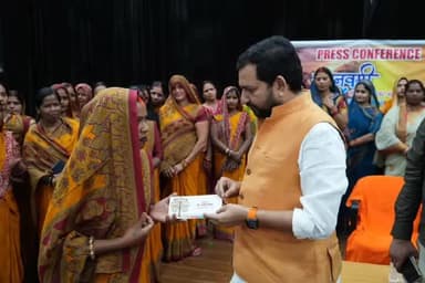 हर्रैया: राम जी का पेड़ा योजना को मिला जनसमर्थन, 12.31 लाख के ऑर्डर प्राप्त, समूह की महिलाएं बन रही आत्मनिर्भर