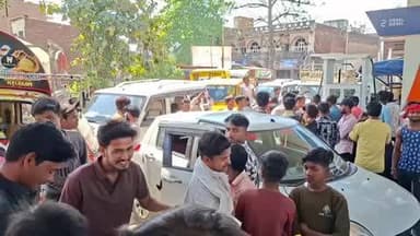 मनकापुर: ईंधन खत्म होने की अफवाह से पंपों पर उमड़ी भीड़, प्रशासन ने कहा- कमी नहीं है