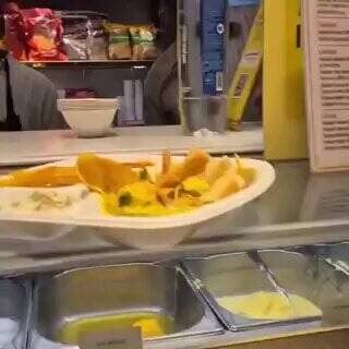 #ग्रेटर_नोएडा_वेस्ट में खाने की क्वालिटी पर बड़ा सवाल
#गौर_सिटी_मॉल स्थित #बिकानेरवाला_रेस्टोरेंट में महिला को परोसा गया...