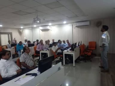 जनगणना 2027 : फील्ड ट्रेनर्स का प्रशिक्षण प्रारंभ
न्यू कलेक्ट्रेट दतिया स्थित ई-दक्ष केन्द्र में जनगणना 2027 के प्रथम च...