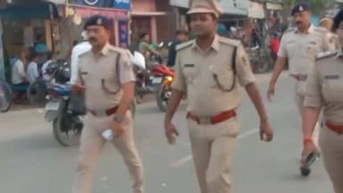 #झंझारपुर में राम नवमी शोभायात्रा को लेकर #प्रशासन के द्वारा किया गया फ्लैग मार्च।
#पुलिस #police #polic #मधुबनी #jaynag...