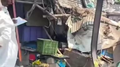 ಬಳ್ಳಾರಿ: ನಗರದ ಮೋತಿ ವೃತದ ಬಳಿ,ಬ್ರೇಕ್ ಫೇಲ್ ಆಗಿ ಆಟೋ,ಹಣ್ಣಿನ ಅಂಗಡಿ ಡಿಕ್ಕಿ ಹೊಡೆದ ಕೆಎಸ್ಆರ್ಟಿಸಿ ಬಸ್