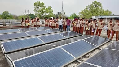 ଦେବଗଡ: ସ୍ଥାନୀୟ ସରକାରୀ ପଲିଟେକନିକୁ ନାଉଳିପଡା ଉଚ୍ଚ ବିଦ୍ୟାଳୟର ଛାତ୍ରଛାତ୍ରୀଙ୍କ ଜ୍ଞାନ ଆହରଣ ପରିଦର୍ଶନ