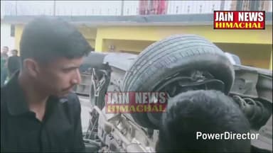 जवालामुखी:लगड़ू बीच बाजार में सड़क पर पलटी गाड़ी,गाड़ी में सवार सुरक्षित#viral #viralvideo #follow