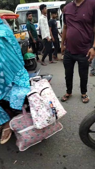 দেগঙ্গা বিধানসভার তৃণমূল প্রার্থী আনিসুর রহমান বিদেশের নেতৃত্বে মিছিল, উপস্থিত ছিলেন সাংসদ কাকলি ঘোষ দস্তিদার...