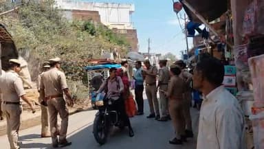 🚨 #जसवंतनगर_पुलिस_एक्शन 🚨
सघन चेकिंग अभियान में पुलिस की बड़ी कार्रवाई 💪
#Etawah #Jaswantnagar #TrafficPolice #RoadSafet...