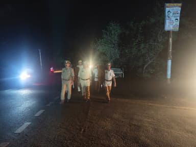 पुलिस अधीक्षक सुलतानपुर @ipsCharuNigam के निर्देशन में सुलतानपुर पुलिस द्वारा अपराध नियंत्रण, शांति/सुरक्षा एवं कानून व...