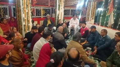 #solanlive ..... मां शूलिनी माता मंदिर में भजन कीर्तन का आयोजन देखिए लाइव तस्वीरें