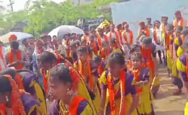 గద్వాల్: శ్రీరామనవమి సందర్భంగా అలరించిన చిన్నారి కోలాటాల ప్రదర్శన