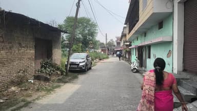 पलिया मै दिन ढहाड़े हुई लूट की वारदात पुलिस चौकी से 100 मीटर की दूरी पर है नसेड़ियों का अड्डा