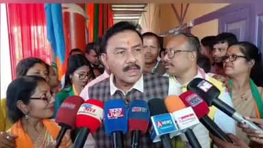 ধুবুৰী ভাগ: বিলাসীপাৰা সমষ্টিত NDAৰ প্ৰাৰ্থী জীবেশ ৰায়ৰহৈ প্ৰচাৰত মন্ত্ৰী ৰঞ্জিত কুমাৰ দাসৰ প্ৰতিক্ৰিয়া।