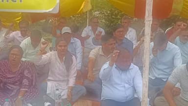 डिप्लोमा इंजीनियरमहासंघ आर पार की लड़ाई के मूड में #strike #हड़ताल #डिप्लोमा #महासंघ #PWD #सिंचाई #आरईएस #mandi #junior...