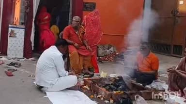 देेेवरिया: चैत्र नवरात्रि के आखिरी दिन कन्या पूजन और हवन के साथ पूजा संपन्न, मंदिरों में श्रद्धालुओं की उमड़ी भीड़