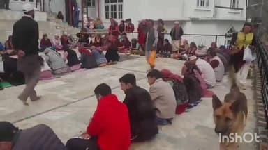 कोटखाई: उभादेश क्षेत्र पुजाली में क्षेत्र के लोगों द्वारा आयोजित भंडारे में हजारों की संख्या में लोग रहे मौजूद