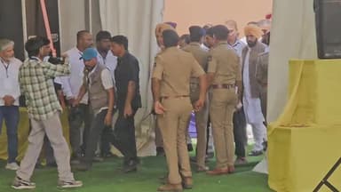 લીમખેડા: દાહોદના લીમખેડામાં આમ આદમી પાર્ટી દ્વારા વિજય વિશ્ર્વાસ સભાનુ આયોજન કરાયું