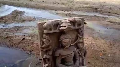 अनूपपुर: सोन नदी में मिली भगवान बुद्ध की खंडित प्राचीन प्रतिमा, सुरक्षित स्थान पर रखी गई