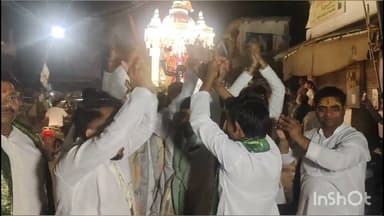 #मथुरा जनपद के कोसीकलां में बड़े ही धूमधाम से ग्रेट राजू बैंड के साथ निकली मां सिद्धिदात्री की सवारी