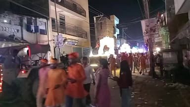 #LiveNews: रामनवमी के अवसर पर छपरा शहर में निकली भव्य शोभा यात्रा.. #chapra #saran