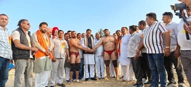 विधायक सतपाल जाम्बा की मौजूदगी में पुण्डरीक तीर्थ, पुण्डरी में कुश्ती दंगल का महासंग्राम 2026.
#Live #KushtiDangal #Pun...