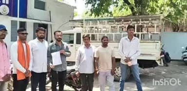 राजनांदगांव: कोतवाली थाना पहुंचकर पशु प्रेमियों ने स्वान कुत्ते को मारने के मामले में की शिकायत