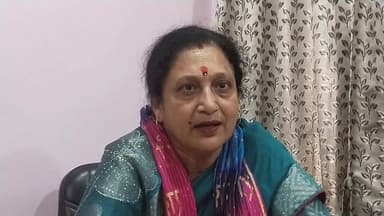 पूर्व पालिकाध्यक्ष मीना शर्मा का कांग्रेस में तीनों पदों से इस्तीफा।
#rudrapur #MeenaSharma #shivarora #tilakrajbehad #...