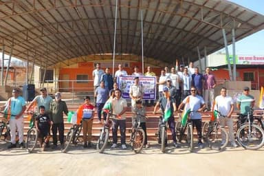 आगर-मालवा में सरदार पटेल जयंती वर्ष पर साइक्लोथॉन का व्यापक आयोजन
आगर-मालवा। सरदार वल्लभभाई पटेल के 150वें जयंती वर्ष क...