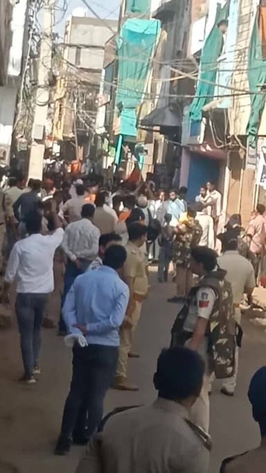 गुना राम नवमी जुलूस को शांति पूर्ण तरीक़े से निकलने में सफ़ल रही गुना पुलिस... गुना पुलिस की रही चक चुंबद व्यवस्था.. भर...