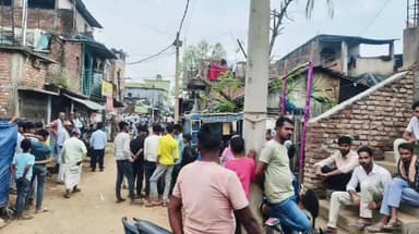 बोरियो: कुटुंबा चौक में सड़क हादसे में घायल दो युवकों की मौत, परिवार में मचा कोहराम