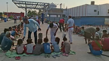 भंडारा प्रत्येक शनिवार हाजीपुर स्टेशन परिसर संध्या 5:00 बजे से स्थापित 8 जनवरी 2022