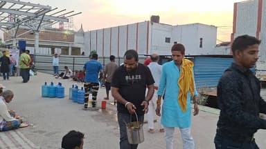 भंडारा प्रत्येक शनिवार हाजीपुर स्टेशन परिसर संध्या 5:00 बजे से