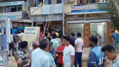 উদয়পুর: রমেশ চৌমনি এলাকায় বিদ্যুৎ দপ্তরের দুই কর্মী কাজ করার সময় বিদ্যুৎপৃষ্ট হয়ে গুরুতর আহত হয় আহত অবস্থায় রয়েছে বর্তমানে