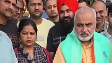 करनाल: विधायक जगमोहन आनंद कार्यकर्ताओं के साथ 'मन की बात' सुनने कारण गेट बाजार पहुंचे