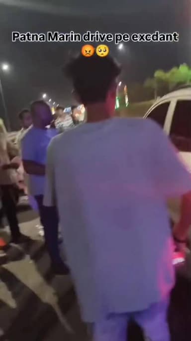 पटना के मरीन ड्राइव पर जोरदार एक्सीडेंट हुआ कर और एक टेंपो के बीच में आप वीडियो में देख सकते हैं