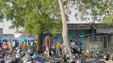 #जामो_गैस_एजेंसी #ऊँचाहार मे वितरण प्रक्रिया संतोषजनक नहीं,ग्राहक परेशान,अनियमितता को नजरंदाज कर रहे अधिकारी #lpg_crisis