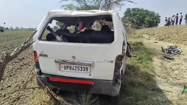 सवायजपुर: खितौली के पास तेज रफ्तार ईको कार और बाइक की भिड़ंत में 3 युवकों की मौत, 2 गंभीर घायल