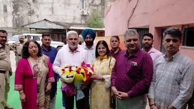 ਪਠਾਨਕੋਟ: ਪਠਾਨਕੋਟ ਵਿੱਚ ਛੇ ਆਮ ਆਦਮੀ ਕਲੀਨਿਕਾਂ ਦਾ ਕੀਤਾ ਗਿਆ ਨਿਰਮਾਣ, ਕੈਬਿਨੇਟ ਮੰਤਰੀ ਲਾਲ ਚੰਦ ਕਟਾਰੂ ਚੱਕ ਨੇ ਮੁੱਖ ਮਹਿਮਾਨ ਵਜੋਂ ਕੀਤੀ ਸ਼ਿਰਕਤ।