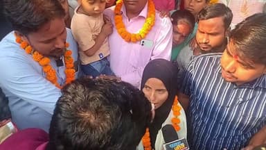 #Topper #bihar #vaishali दसवीं के बिहार second टॉपर #aafrin #praveen के पास पहुंची The Vaishali Khabar की टीम देखें पूर...