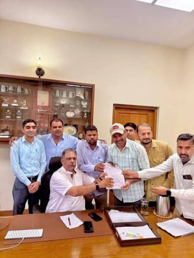 जोधपुर टीम द्वारा चिकित्सा और स्वास्थ्य मंत्री Gajendra Singh Khimsar जी से मिलकर आगामी नर्सेज व पैरामेडिकल भर्ती मेरिट ...