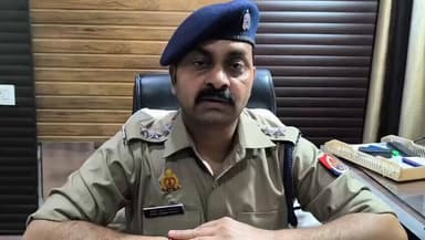 #BijnorPolice
थाना धामपुर क्षेत्रान्तर्गत ग्राम हकीमपुर नारायण में एक बालिका की संदिग्ध मृत्यु हो जाने पर की जा रही प...